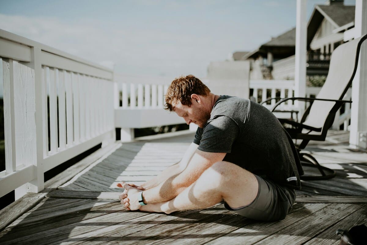 Yoga para mejorar la flexibilidad: 5 posturas top que amplían tu rango de movimiento